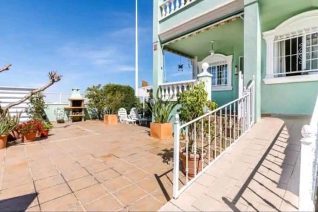 Bungalow Adaptado, Terraza Muy Grande Y Soleada. Gran Alacant Eksteriør bilde