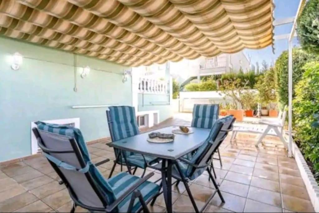 Bungalow Adaptado, Terraza Muy Grande Y Soleada. Gran Alacant Eksteriør bilde